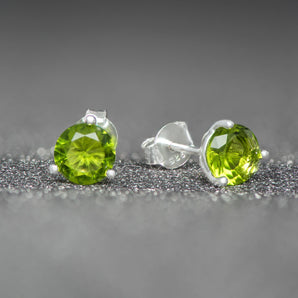 August Birthstone - Peridot CZ Silver Stud Earrings www.urbanpizazz.co.uk