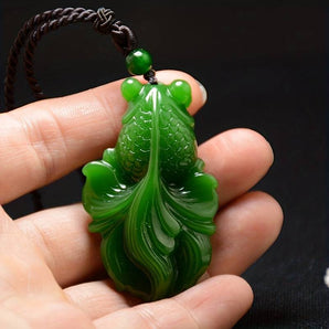 Exquisite Chinese Hetian Green Goldfish Pendant Necklace