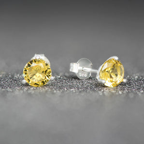 November Birthstone - Topaz CZ Silver Stud Earrings www.urbanpizazz.co.uk